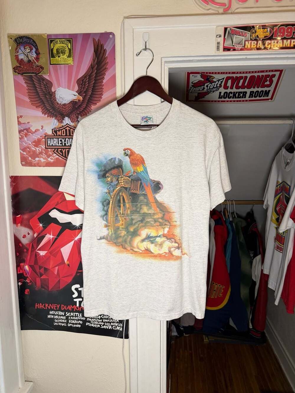Vintage 90s Caribbean Soul Flying Cloud Pirate Ship 1993 Graphic Nature T-Shirt